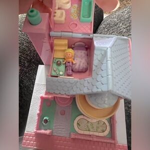 Polly pocket house